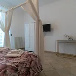 Dom wakacyjny Roberta Mandello del Lario