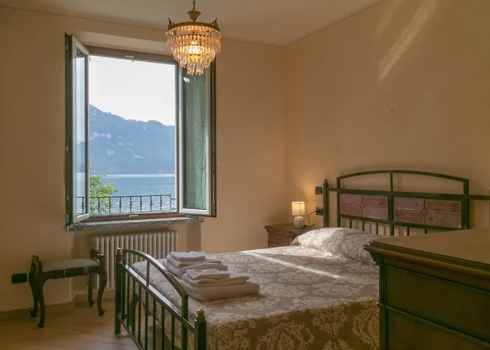 Villa Roberta * Mandello del Lario